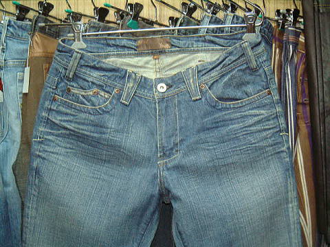 YANUK JEANS