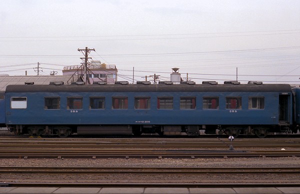 オハネフ12 2010 (1985年 2月 8日 出雲市駅)