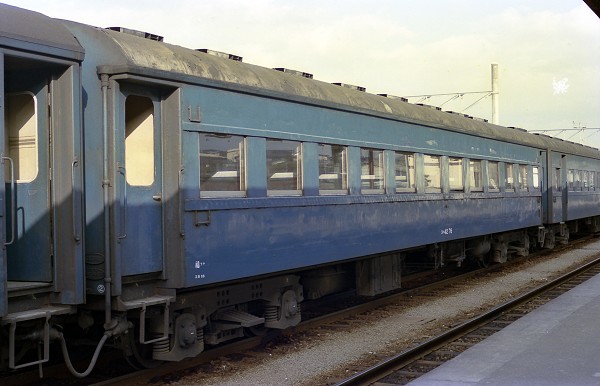 スハ42 76 (1986年 3月12日 福知山駅)