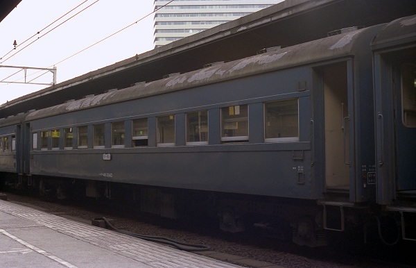 オハ46 2043 (1984年10月28日 大阪駅)