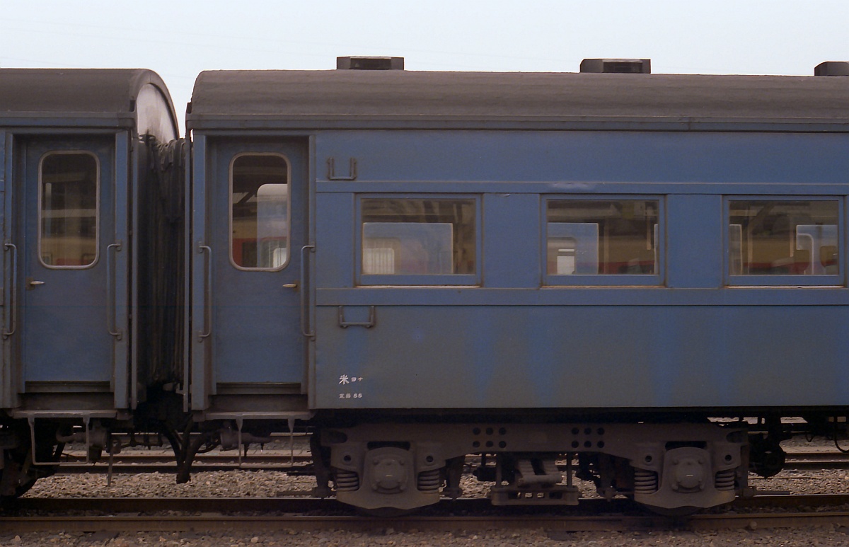 オハ46 600 (1985年 2月 8日 出雲市駅)